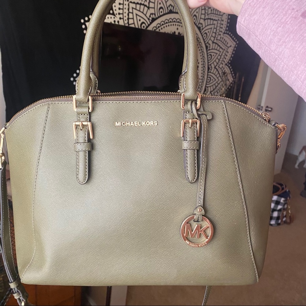 Medium Size Michael Kors Purse